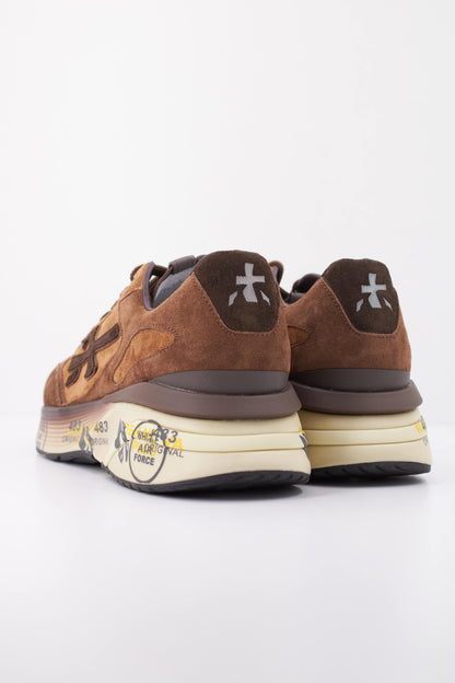 PREMIATA MOERUN en color   (4)