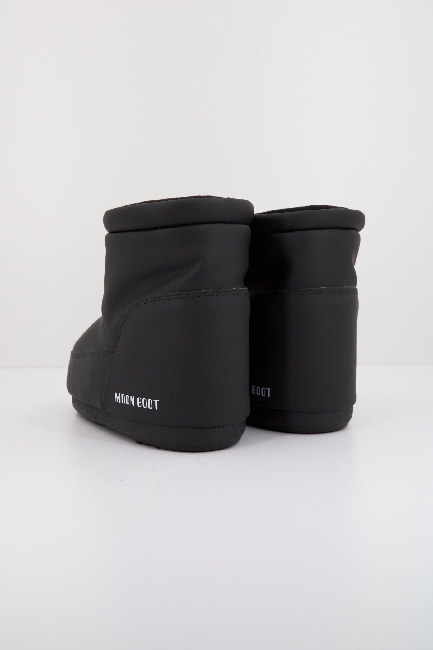 MOON BOOT MB ICON LOW NOLACE R en color BLACK  (3)
