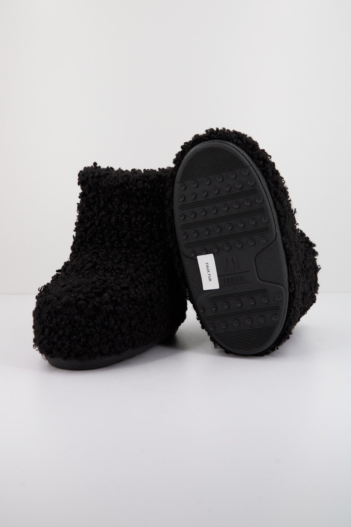 MOON BOOT MB ICON LOW FAUX CUR en color BLACK  (4)