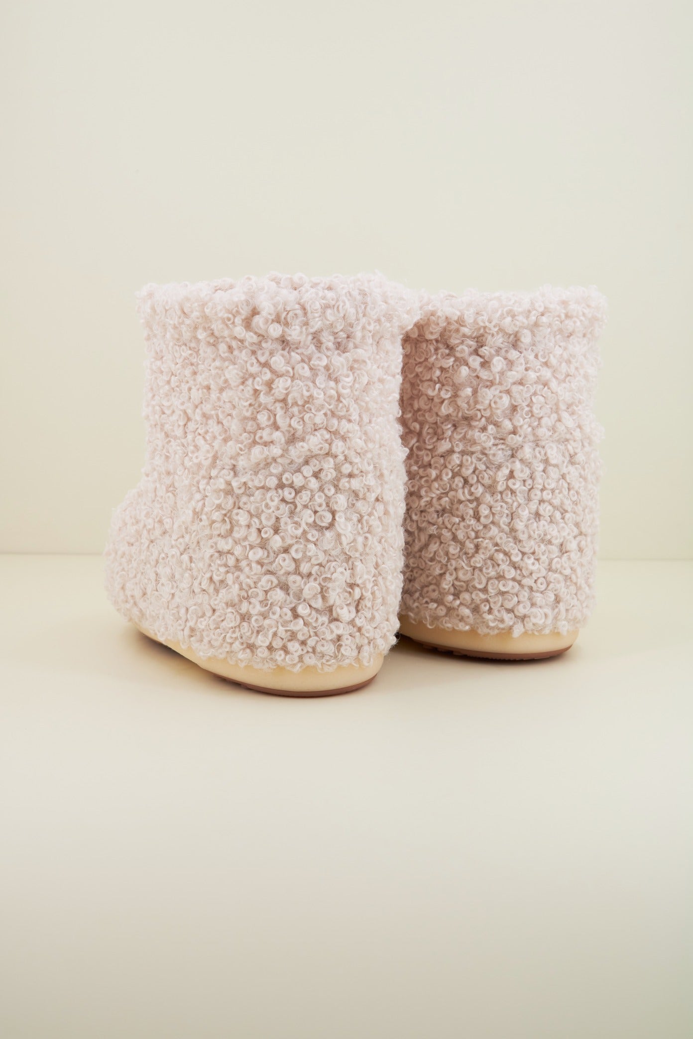 MOON BOOT MB ICON LOW FAUX CUR en color CREAM  (3)