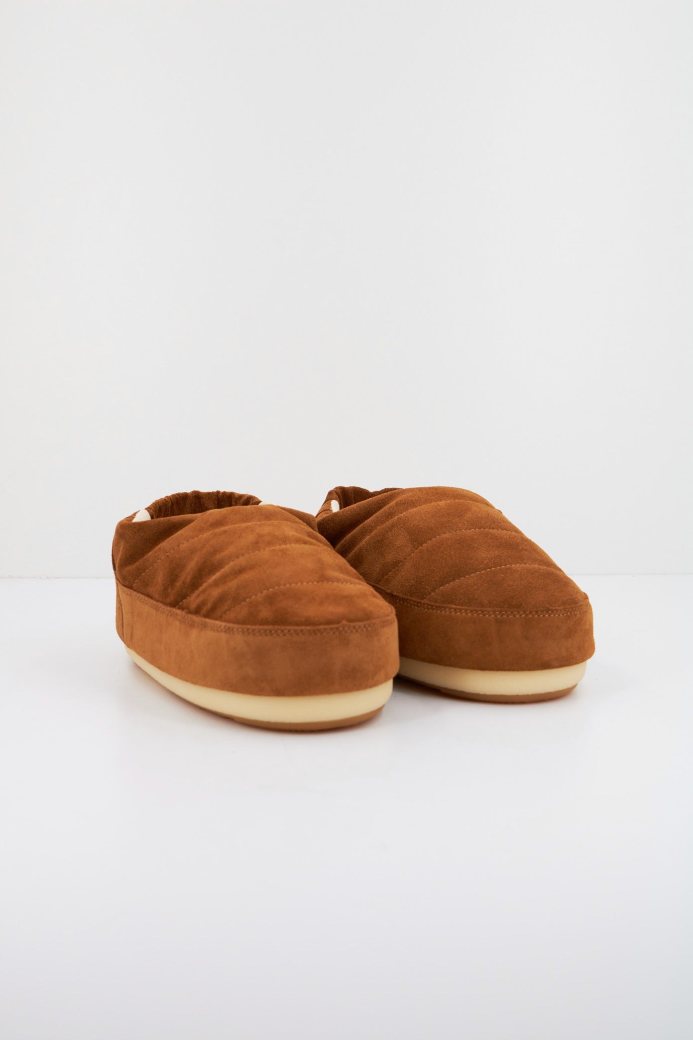 MOON BOOT MB SANDAL BAND SUEDE en color COGNAC  (2)
