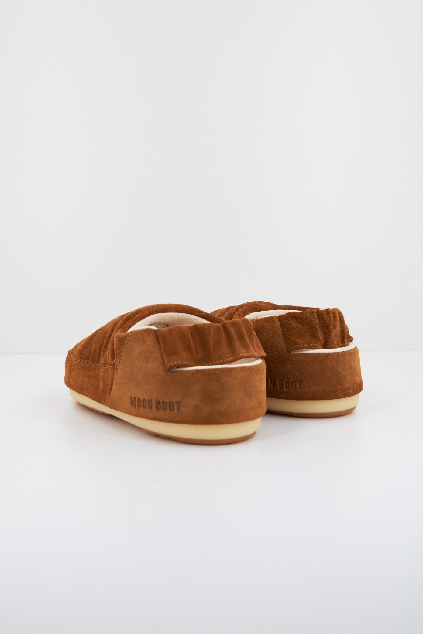 MOON BOOT MB SANDAL BAND SUEDE en color COGNAC  (3)