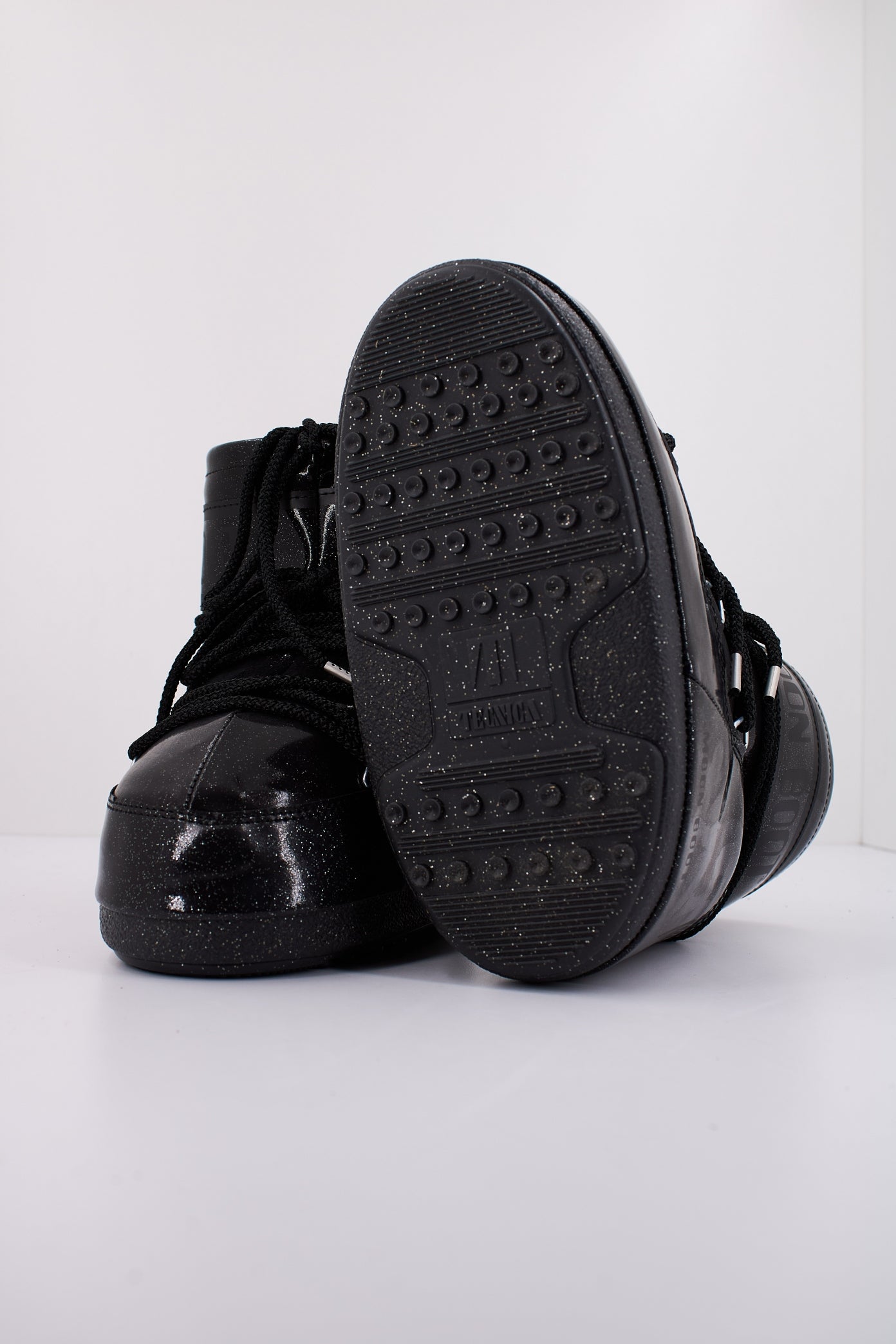 MOON BOOT MB ICON LOW GLIT en color BLACK  (5)