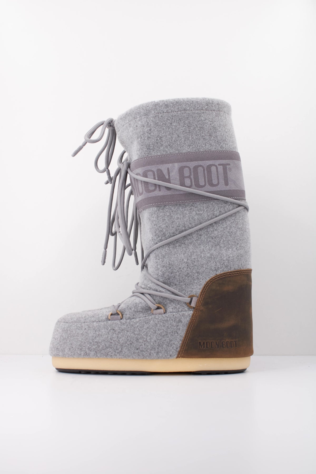 MOON BOOT MB ICON NUBUCK FELT en color HM  (1)