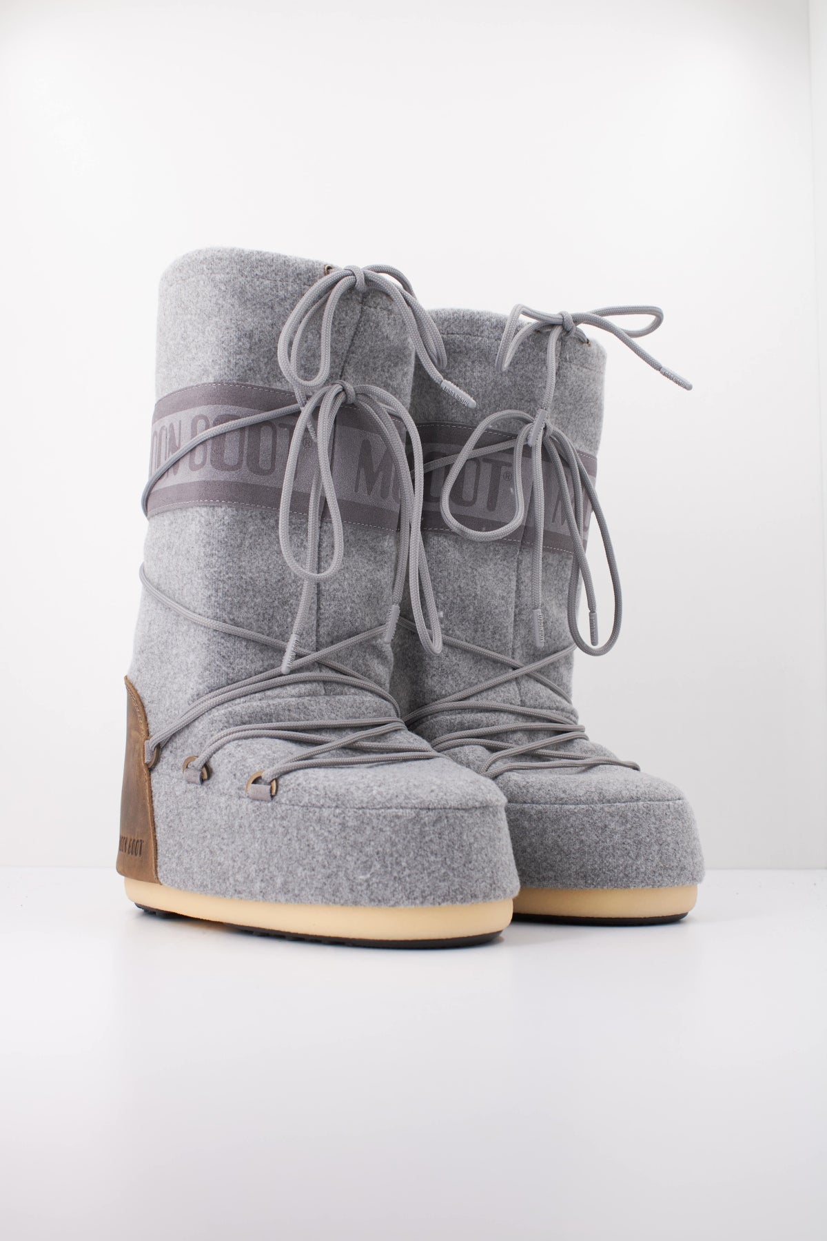 MOON BOOT MB ICON NUBUCK FELT en color HM  (2)