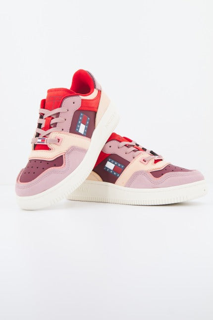 TOMMY JEANS  LOW NUBUK en color VLPDPRG  (1)