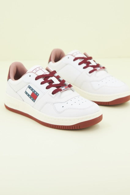 TOMMY JEANS RETRO LOW BA en color VLPDPRG  (2)