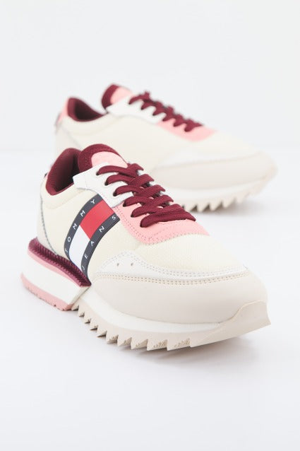 TOMMY JEANS SNEAKER CLEAT en color AASGRCN  (2)