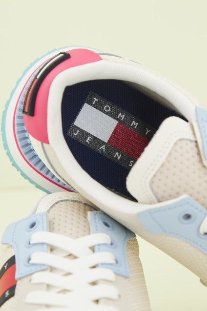 TOMMY JEANS SNEAKER CLEATED en color ACEBG  (4)