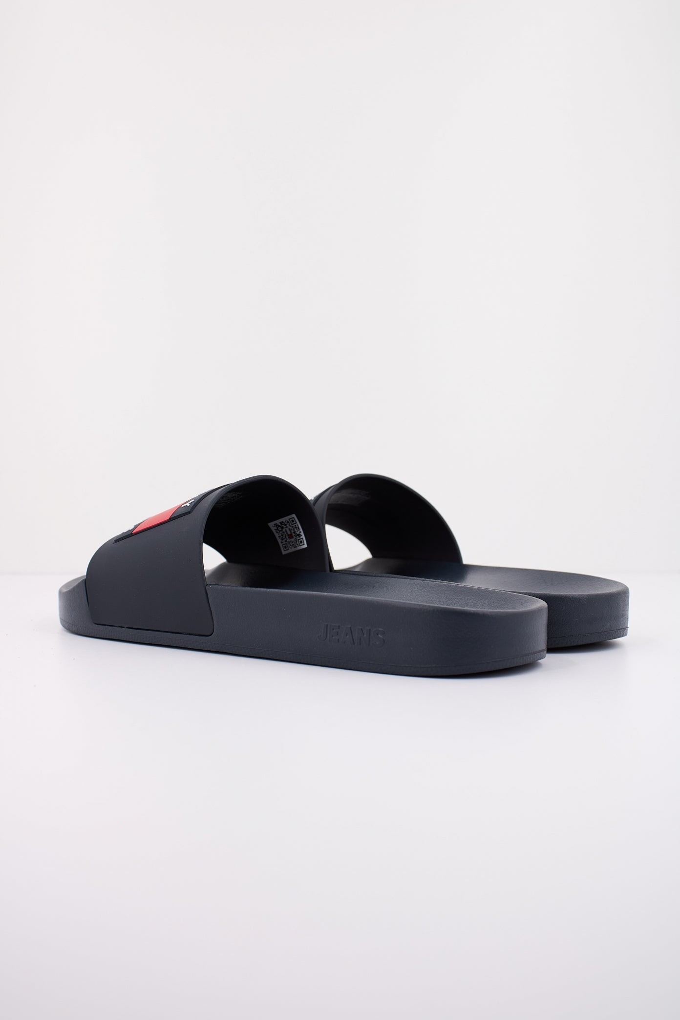 TOMMY JEANS POOL SLIDE ESS en color CG  (3)