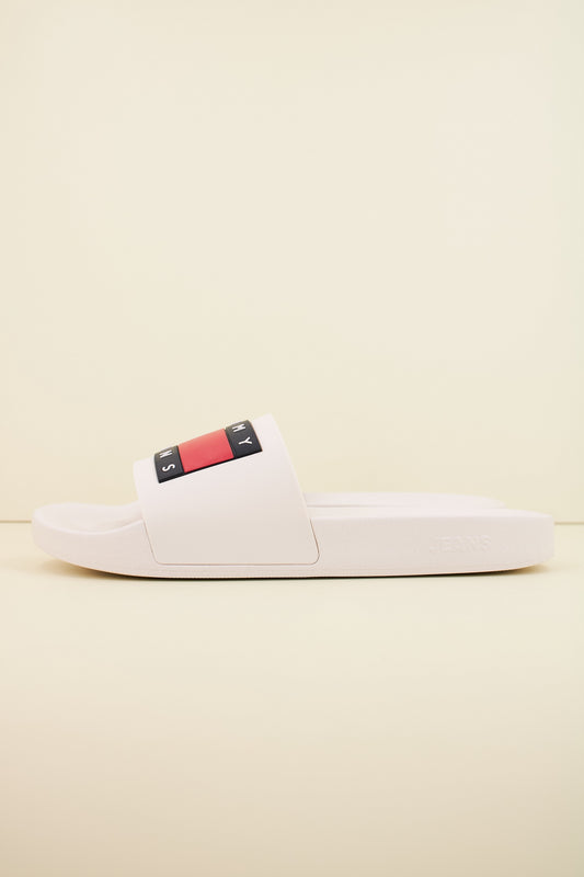 TOMMY JEANS POOL SLIDE ESS en color TCR  (1)