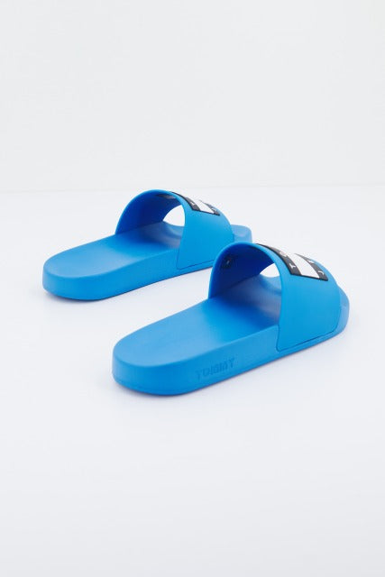 TOMMY JEANS FLAG POOL SLD ESS en color CP  (3)