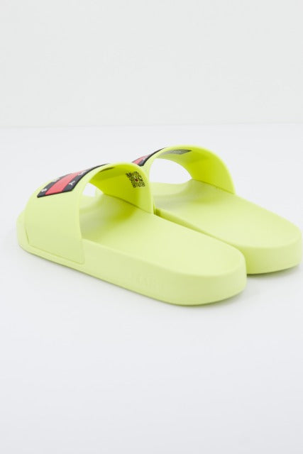 TOMMY JEANS FLAG POOL SLD ESS en color MSA  (3)