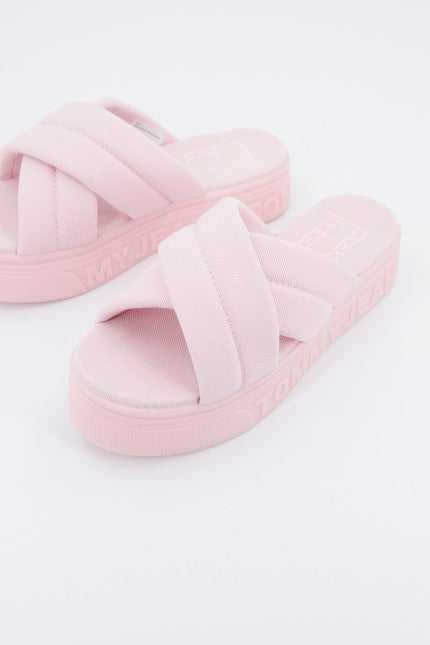 TOMMY JEANS  FLTFRM SANDAL en color TH  (1)
