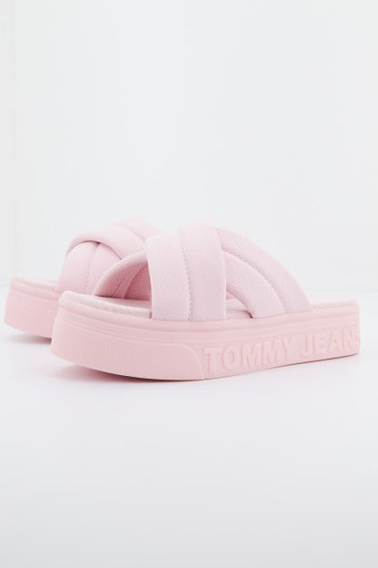 TOMMY JEANS  FLTFRM SANDAL en color TH  (2)