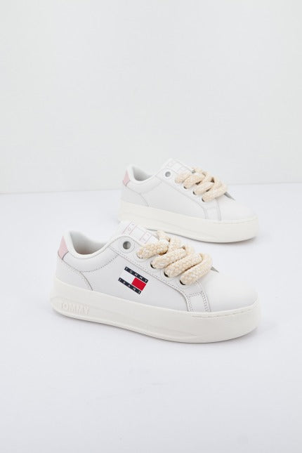 TOMMY JEANS  CITY FLATFORM en color YBL  (2)