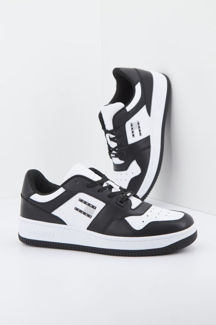 TOMMY JEANS BASKET LEATHER en color BDS  (1)