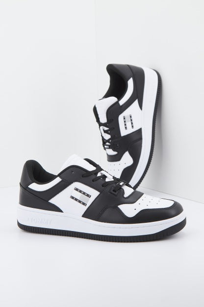 TOMMY JEANS BASKET LEATHER en color BDS  (1)