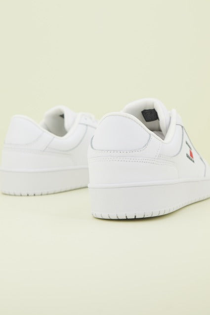 TOMMY JEANS RETRO LEATHER en color YBR  (3)