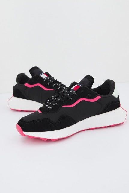 TOMMY JEANS NEW RUNNER en color GJ  (1)