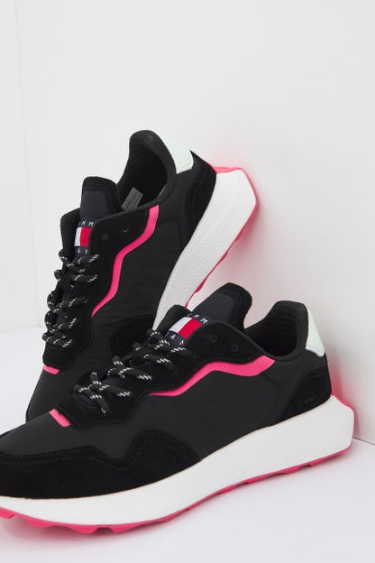 TOMMY JEANS NEW RUNNER en color GJ  (4)