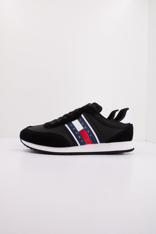 TOMMY JEANS TJM RUNNER CASUAL en color BDS  (1)
