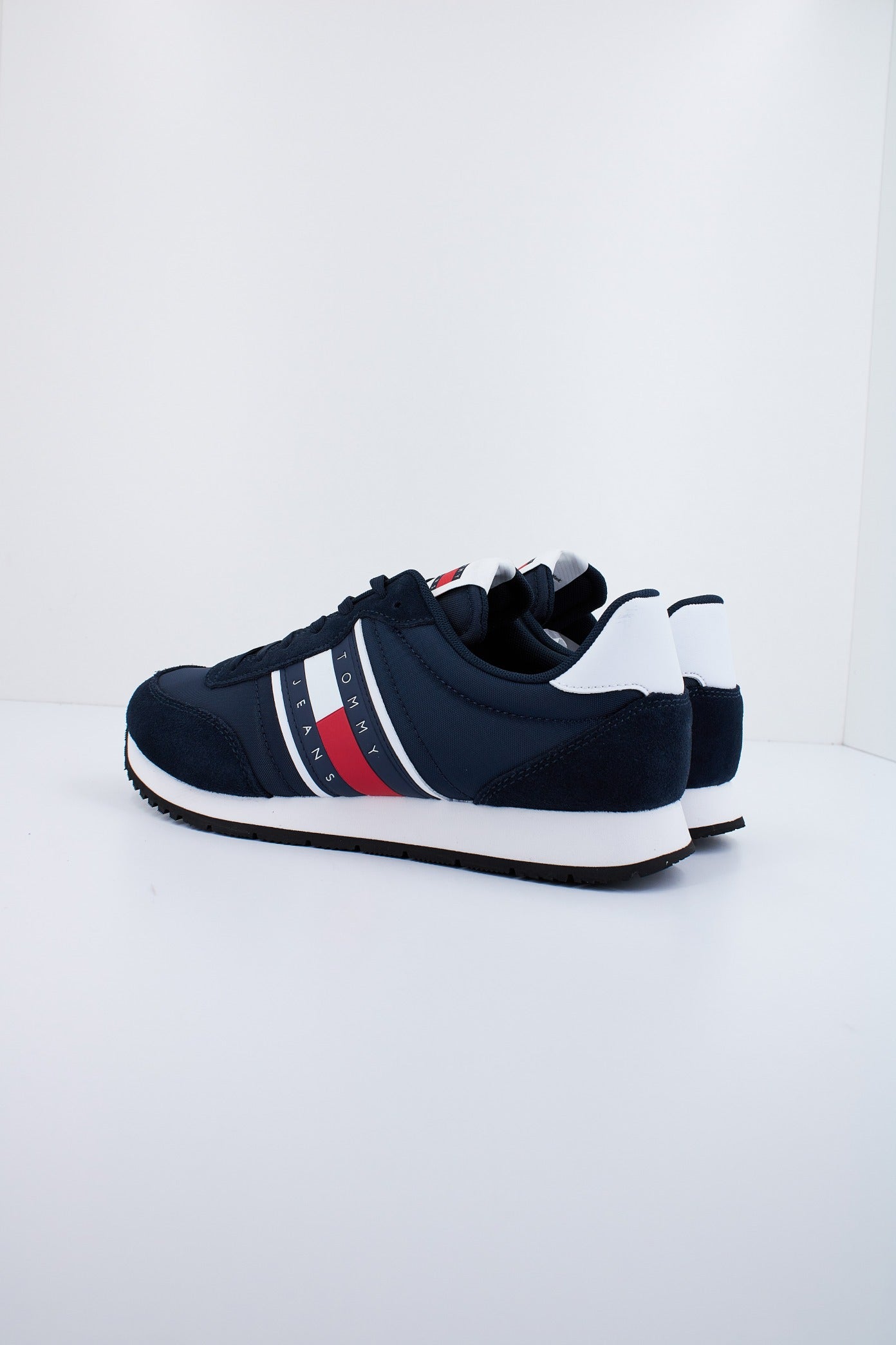 TOMMY JEANS TJM RUNNER CASUAL en color CG  (3)