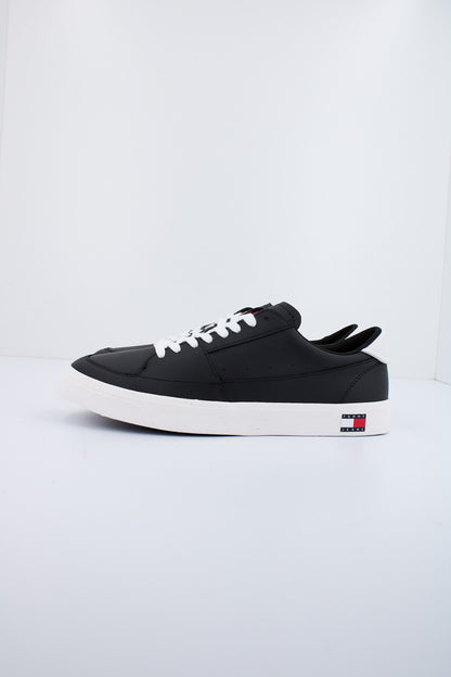 TOMMY JEANS TJM VULCANIZED ESS en color BDS  (1)