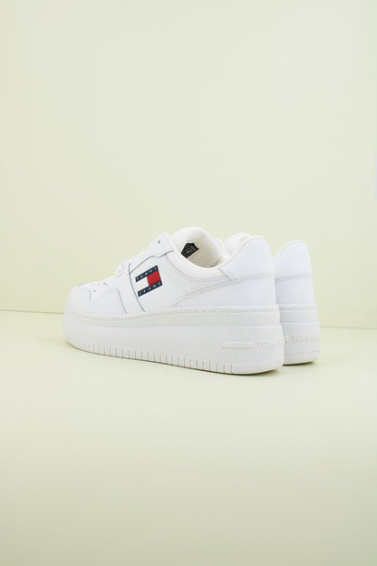 TOMMY JEANS TJW RETRO BASKET FLA en color YBS  (3)