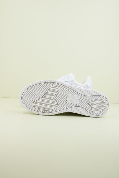 TOMMY JEANS TJW RETRO BASKET FLA en color YBS  (4)