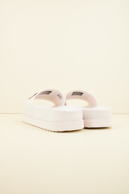 TOMMY JEANS ELEVATED FLATFORM SL en color YBL  (3)