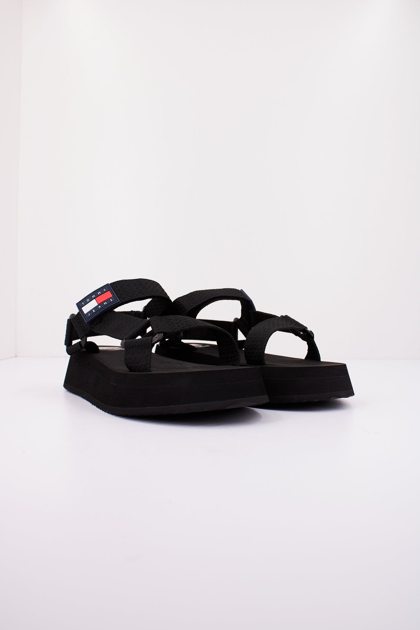 TOMMY JEANS TJW EVA SANDAL en color BDS  (2)