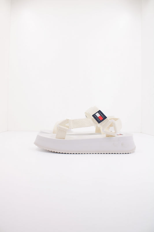 TOMMY JEANS TJW EVA SANDAL en color YBL  (1)