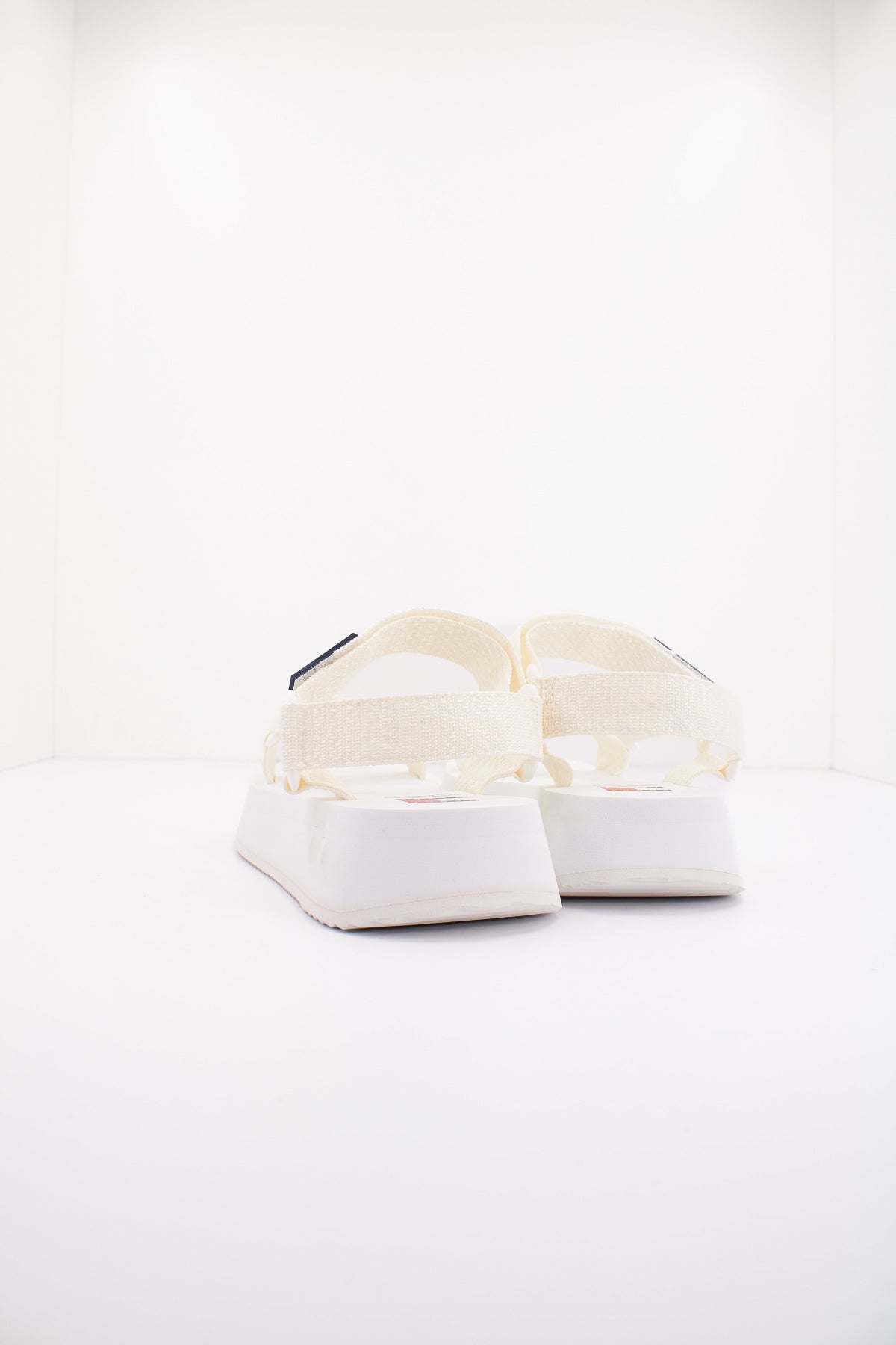 TOMMY JEANS TJW EVA SANDAL en color YBL  (3)