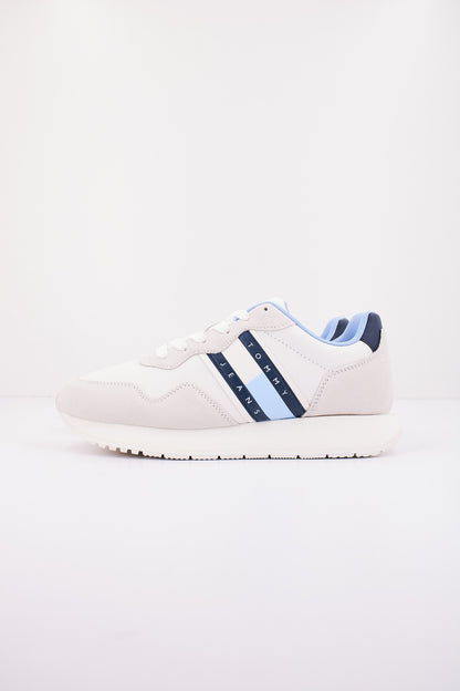 TOMMY JEANS TJW EVA RUNNER MAT M en color CS  (1)