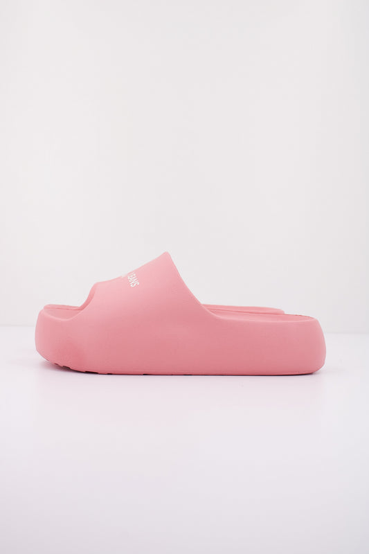 TOMMY JEANS TJW CHUNKY FLATFORM  en color TIC  (1)