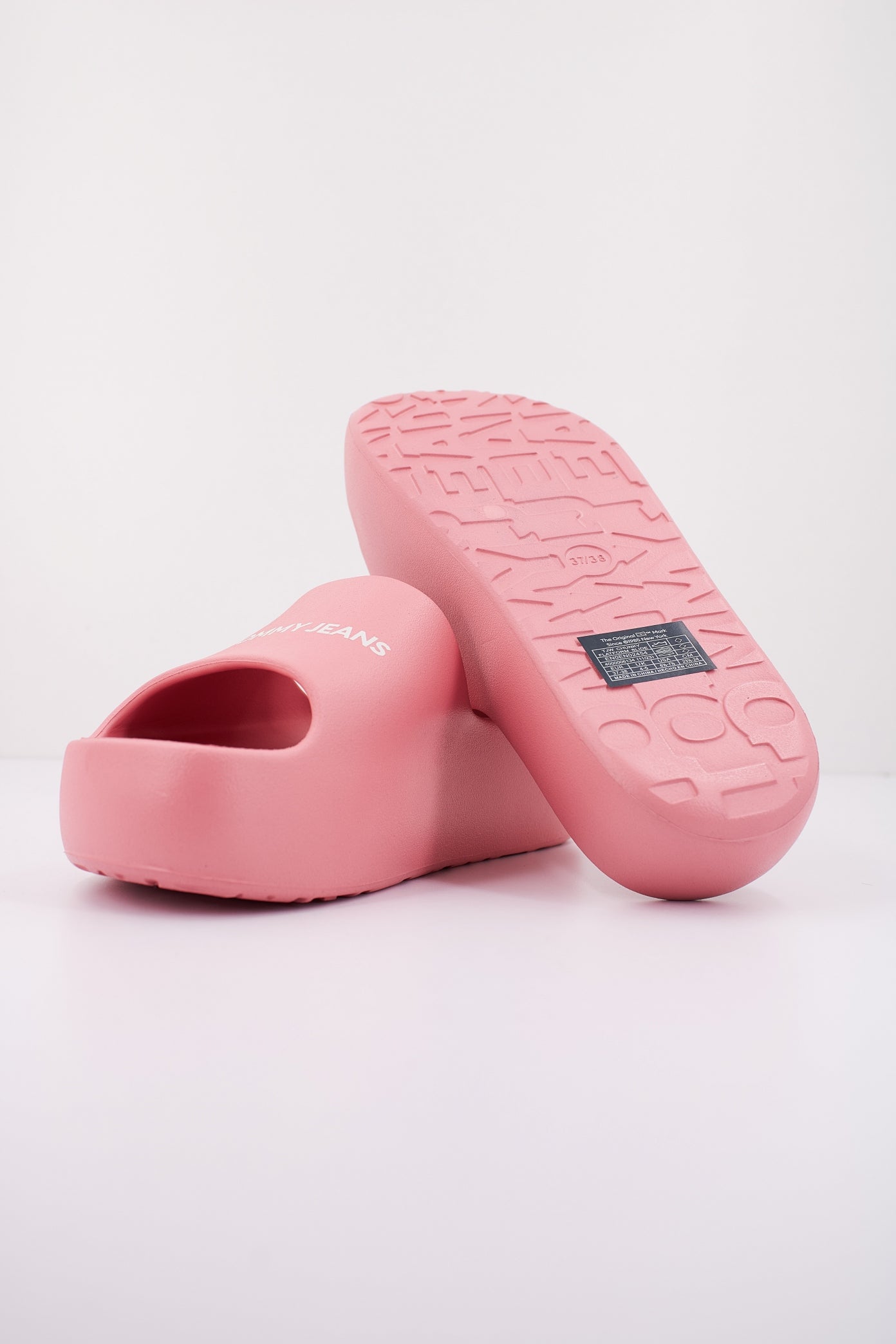 TOMMY JEANS TJW CHUNKY FLATFORM  en color TIC  (4)