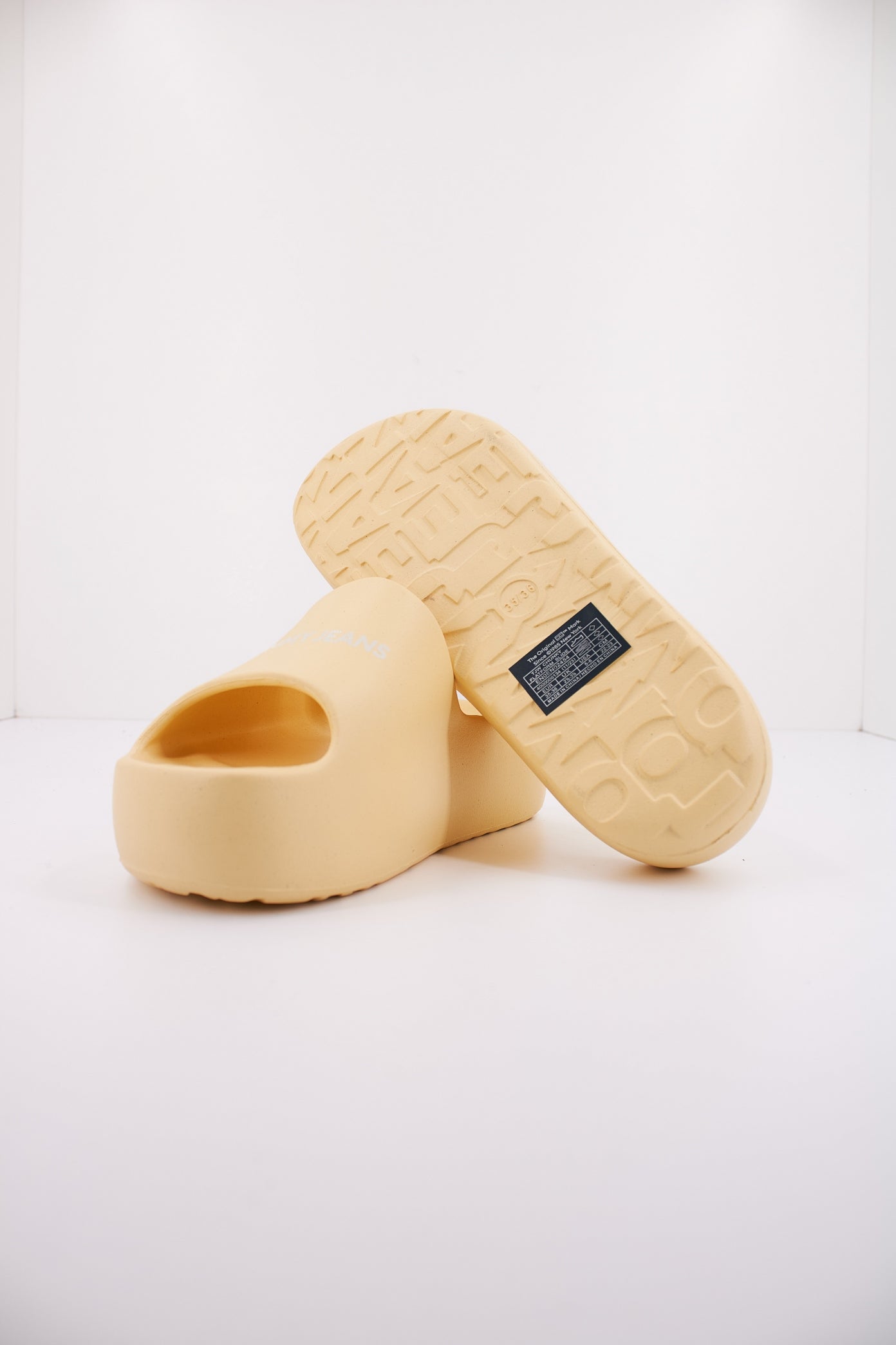 TOMMY JEANS  TJW CHUNKY FLATFORM en color ZHO  (5)