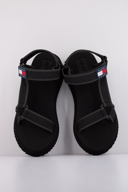 TOMMY JEANS ENEN  en color BDS  (3)