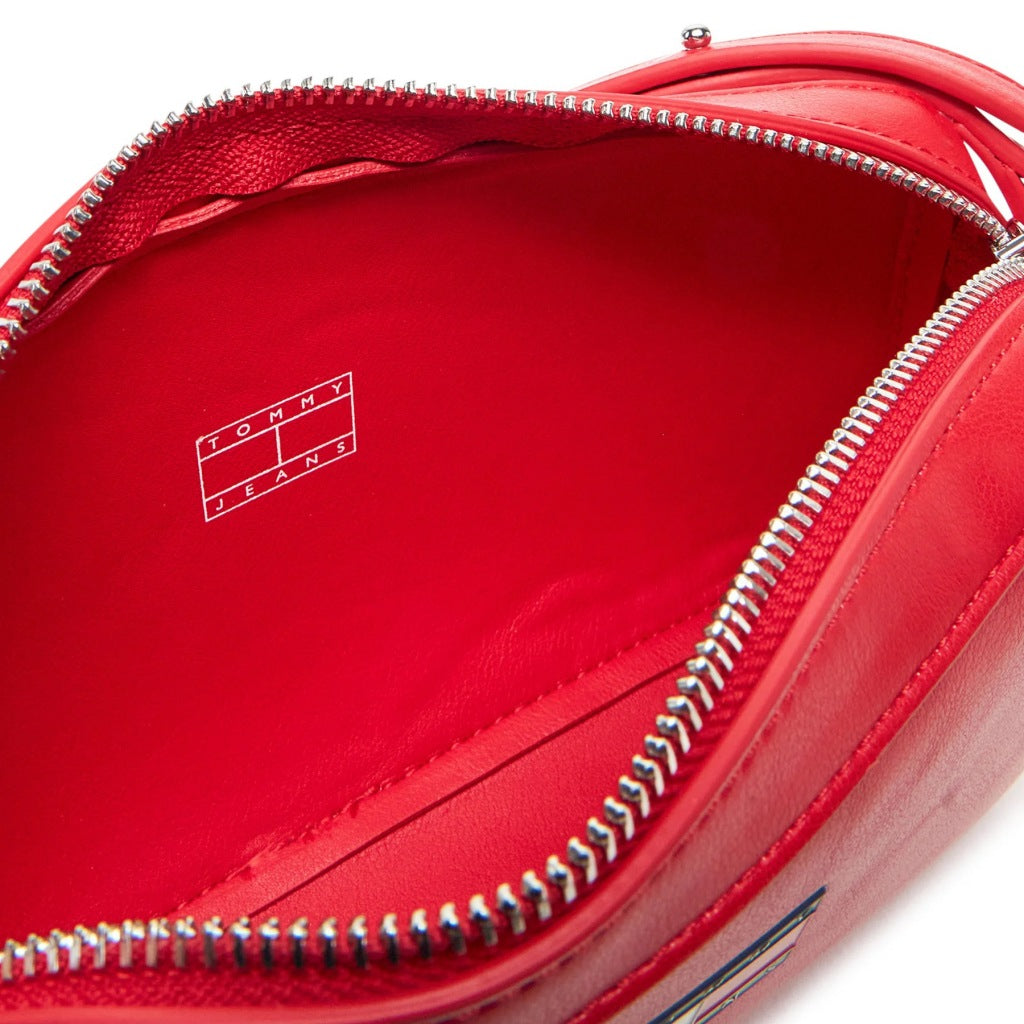 TOMMY JEANS MUST ONVERTIBLE CAME en color XME  (3)