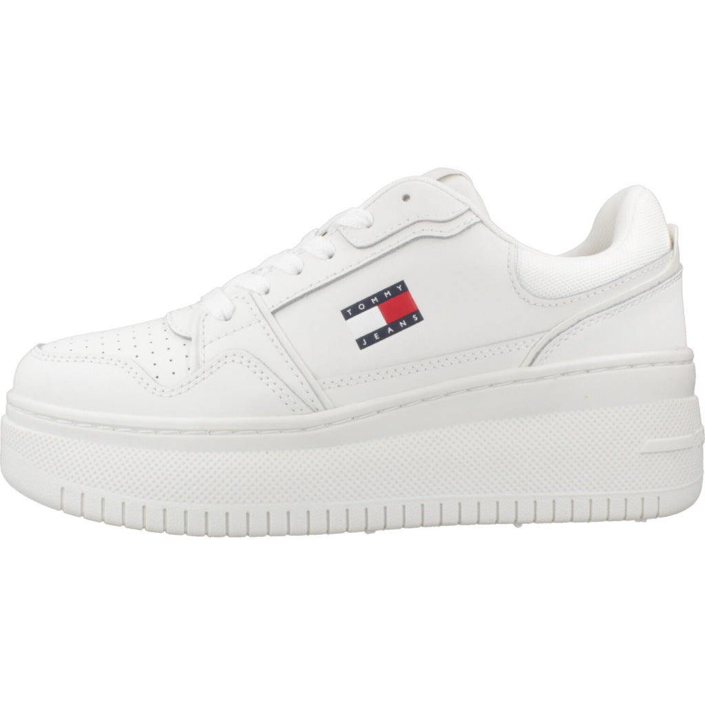 TOMMY JEANS TJW RETRO BASKET FLA en color YBL  (2)