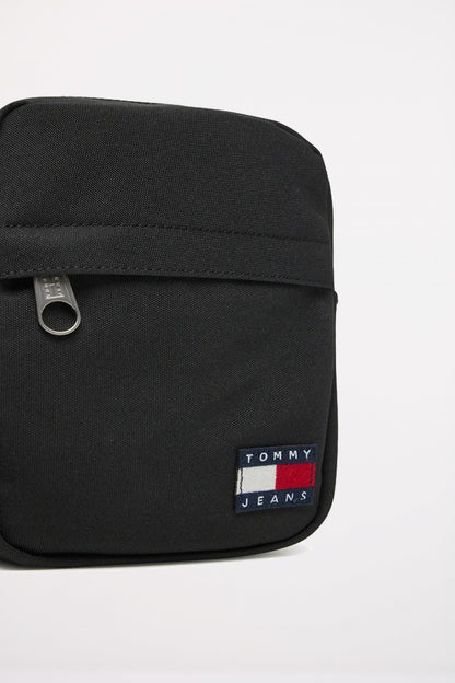 TOMMY JEANS TJM ESS DAILY REPORT en color BDS  (2)