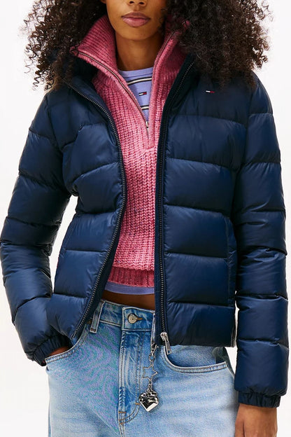 TOMMY JEANS BASIC HOODED DOWN JA en color CG  (1)