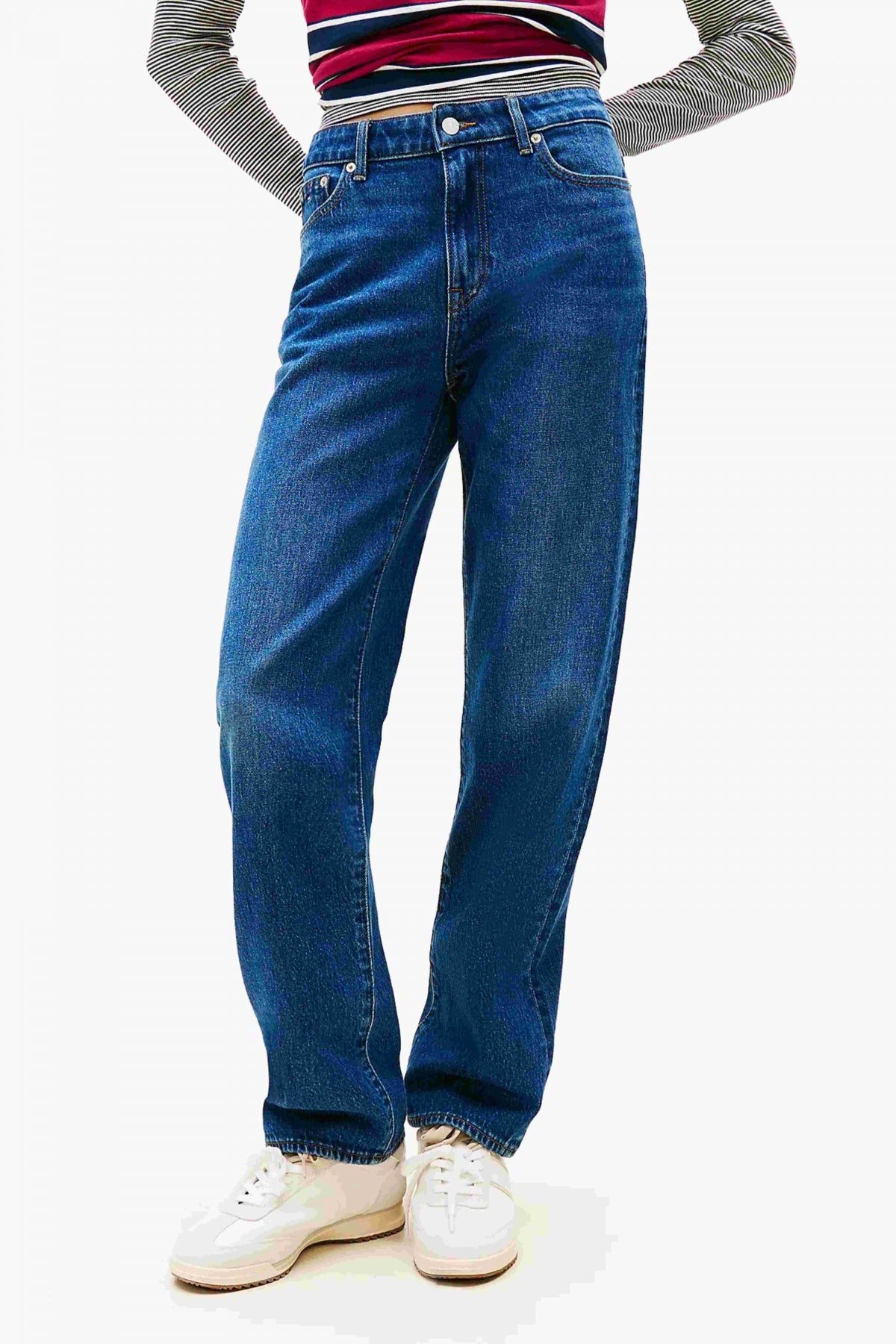 TOMMY JEANS LAYLA HR SLIM STR BI en color BK  (1)