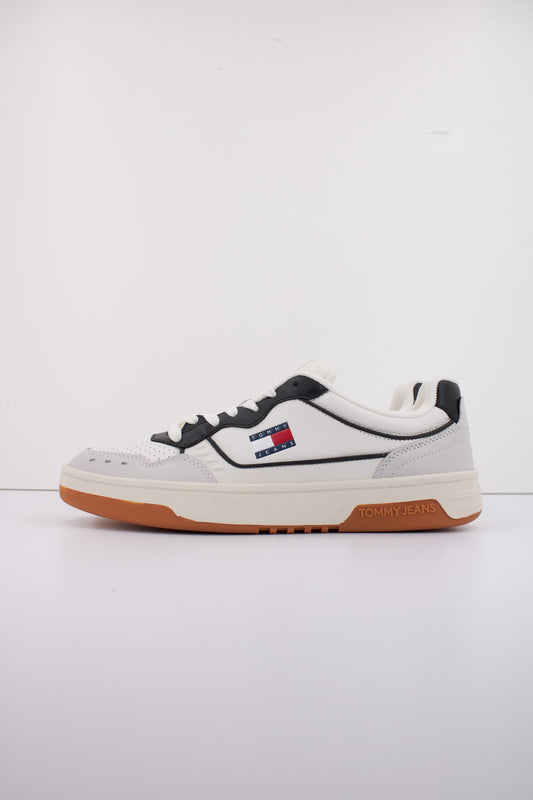 TOMMY JEANS TJM CUPSOLE ELEVATED en color YBI  (1)