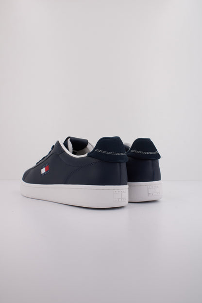 TOMMY JEANS ARCHIVE ' en color CG  (4)