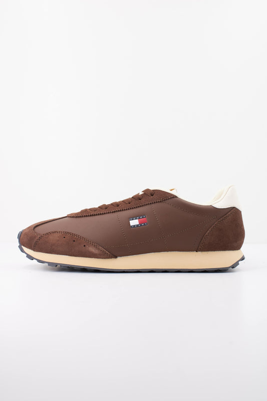 TOMMY JEANS RETRO RUNNER ARCHIVE en color GV  (1)