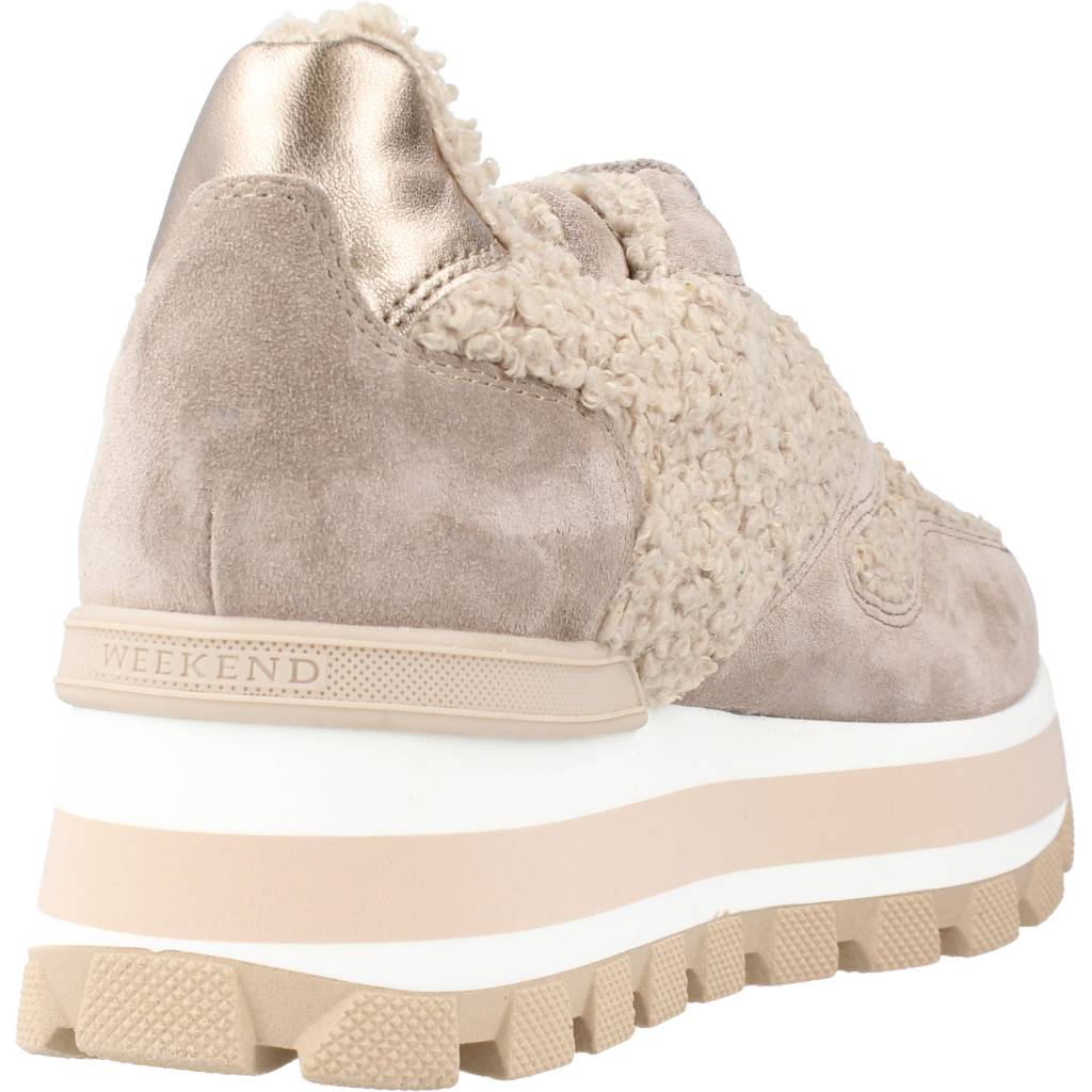 WEEKEND W en color PELTRO  (3)