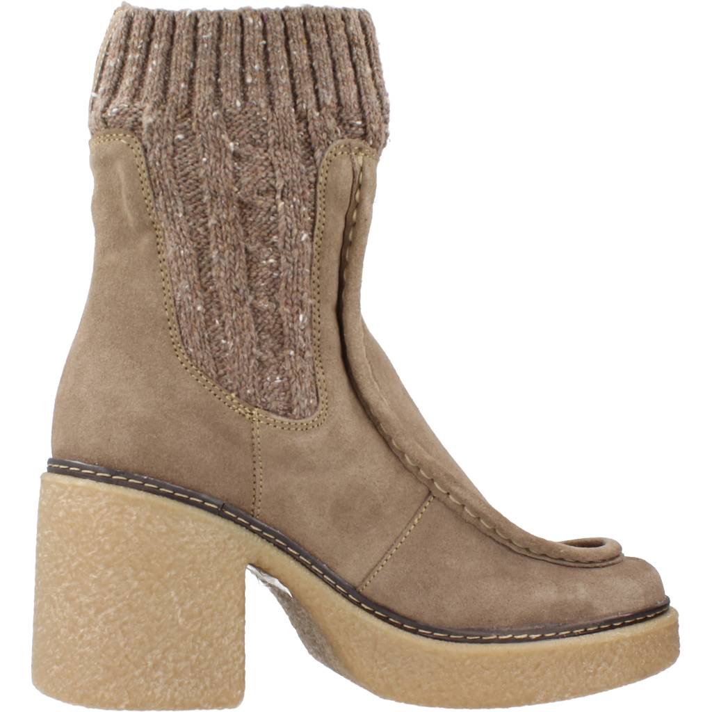 WEEKEND W en color MARMOTA  (4)