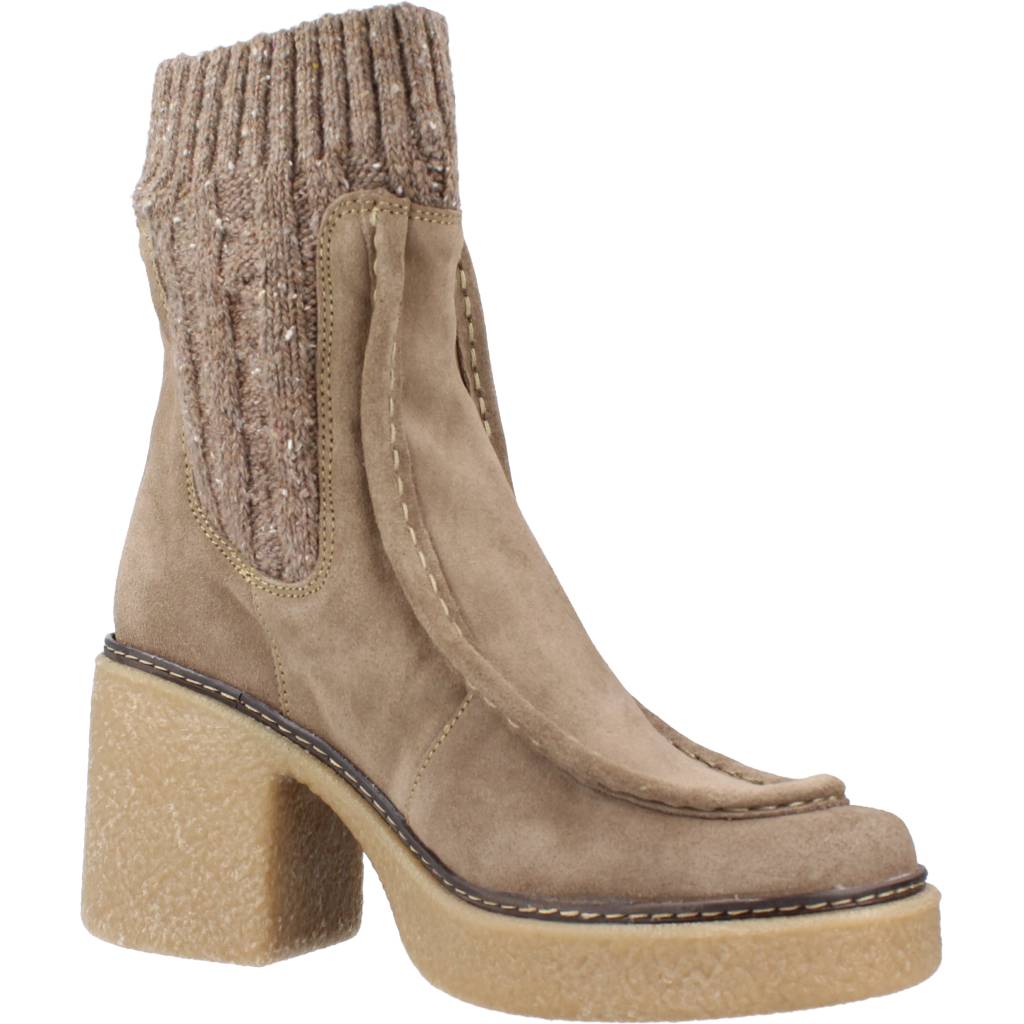 WEEKEND W en color MARMOTA  (5)